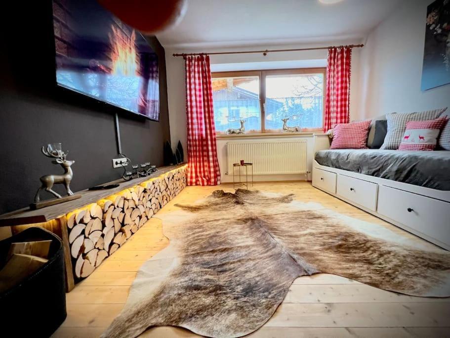 Ferienwohnung Steinbock Terrasse, Gartensauna, Garten, Grillplatz Stumm Luaran gambar