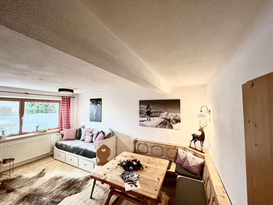 Ferienwohnung Steinbock Terrasse, Gartensauna, Garten, Grillplatz Stumm Luaran gambar