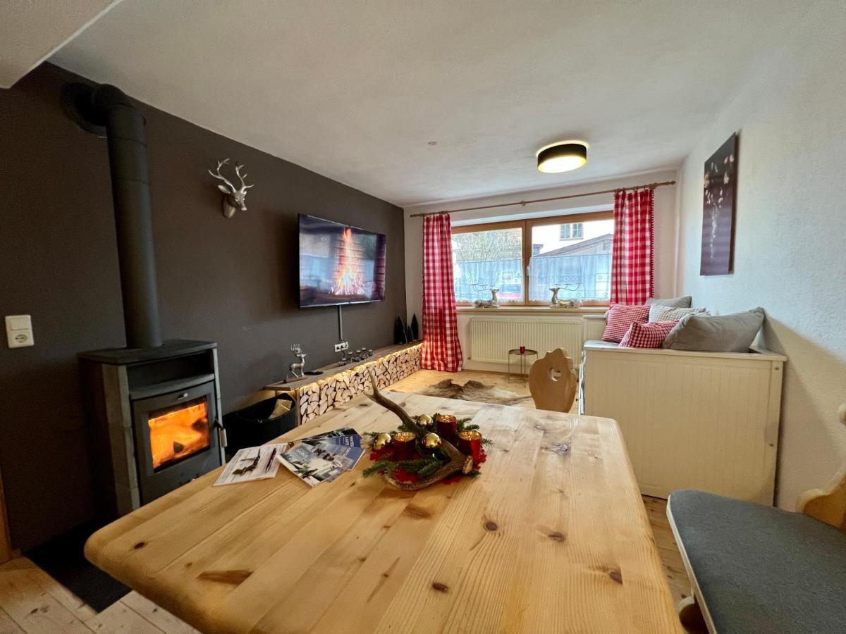 Ferienwohnung Steinbock Terrasse, Gartensauna, Garten, Grillplatz Stumm Luaran gambar